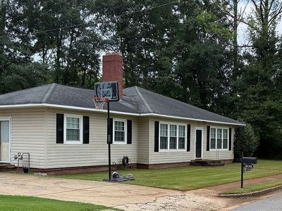 306 W Roberts Ave