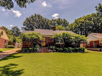 226 W Edwin Cir