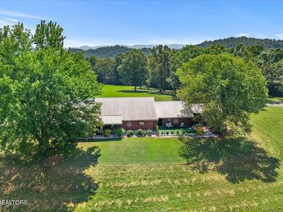 910 Reagan Valley Rd