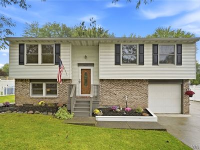 Property at 1433 Darlington Dr, Derby, NY