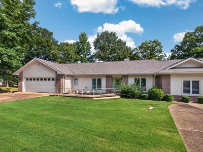 1 Magellan Cir