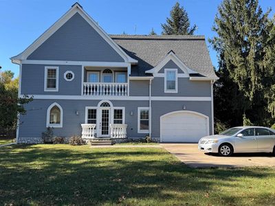 2105 Silverlakes Cir