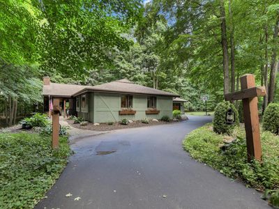 1753 Whispering Woods COURT
