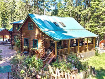 440 Forest Dr