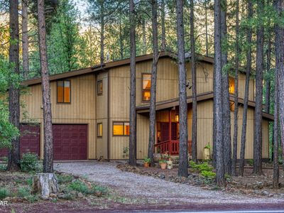 8727 Country Club Dr