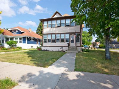 330 E Irving Ave