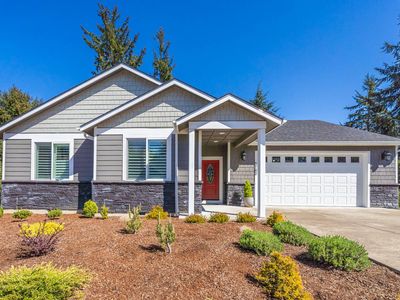 5762 NE Voyage Way
