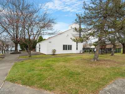 1302 Huntington Court