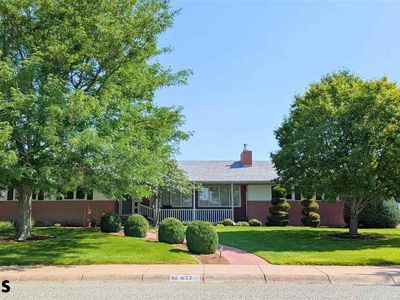 617 Hillcrest Dr