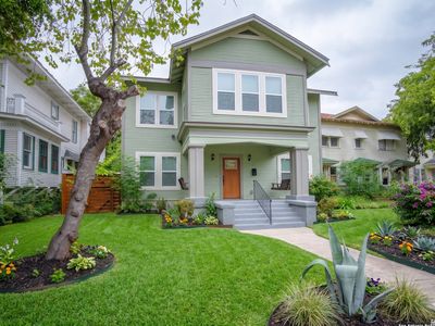 123 CASTILLO AVE