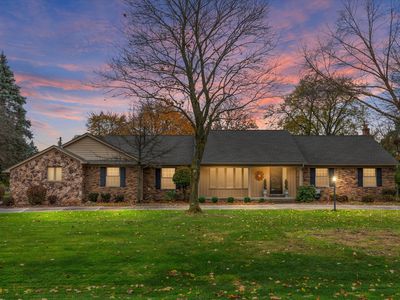 1098 Christian Hills Dr