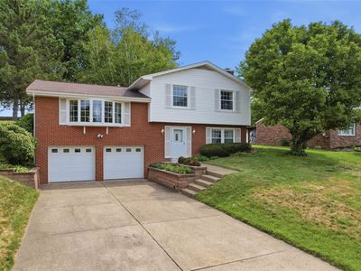 225 Princeton Dr