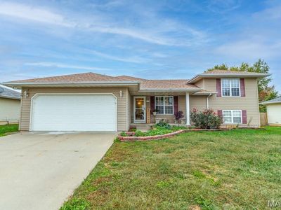 1328 Linda Cir