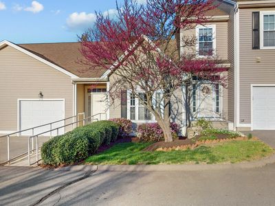 370 Emmett St APT 7-2