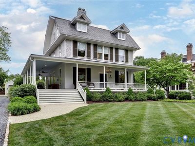 3211 Seminary Ave