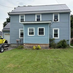 21 Howard St