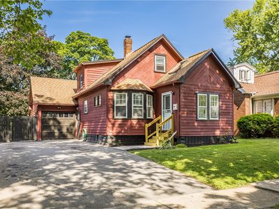 246 Crestwood Blvd