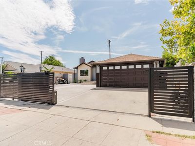 7725 Loma Verde Ave