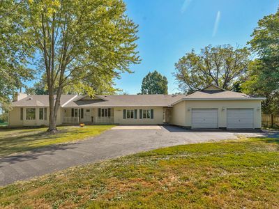 1382 Emerald Hills Drive
