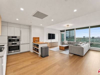 877 S Francisco St #1716