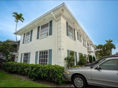 2201 NE 66th St APT 1302
