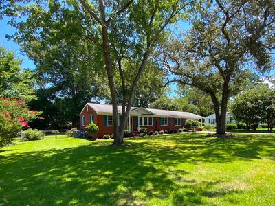 2012 Yelton Dr