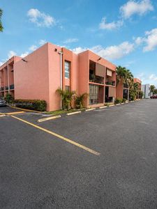 1300 W 47th Pl APT 218A