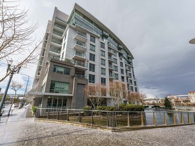 1260 NW Naito Pkwy UNIT 200B