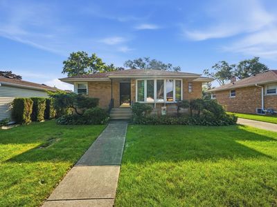 Property at 9135 Cherry Ave, Morton Grove, IL