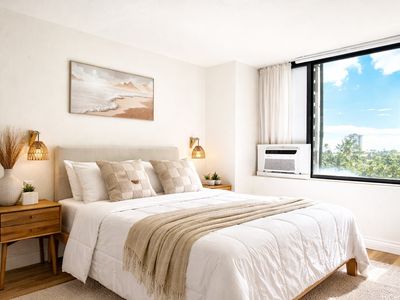 Property at 444 Niu St APT 904, Honolulu, HI