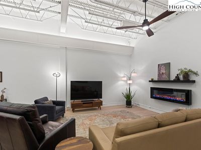 215 S Jefferson Avenue #102