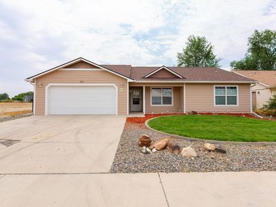 3013 Sunlight Dr