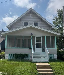 402 Crose Ct