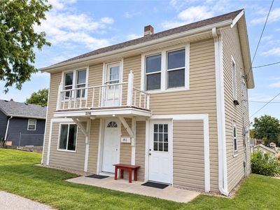215 W 8th St