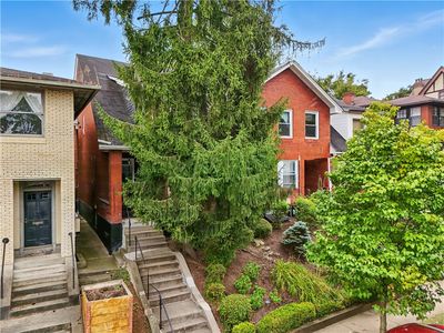 5658 Northumberland St