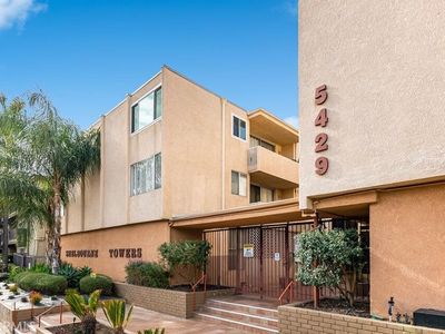 5429 Newcastle Ave APT 313