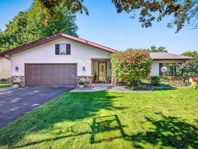 629 Woodside Dr