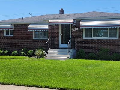 39 Angela Ln