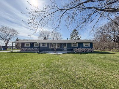 W226N8041 Longview DRIVE