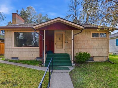 1211 S Grand Ave