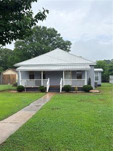 425 E Main St