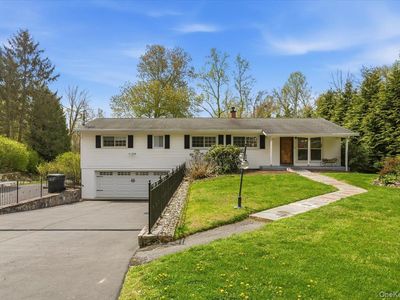 11 Lower Lake Road