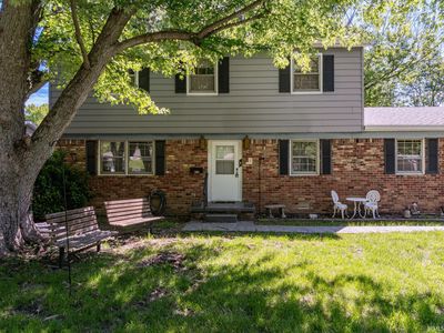 1908 N Alden Rd
