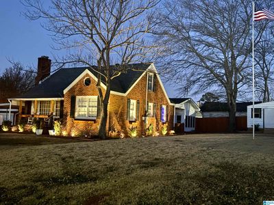 402 Elm St