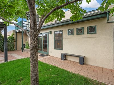 6908 White Pine Pl NE