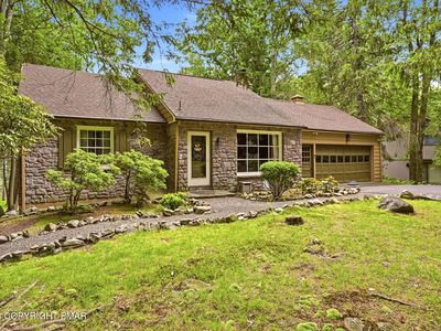 128 Crest Dr