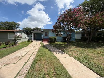 327 Blakeley Dr