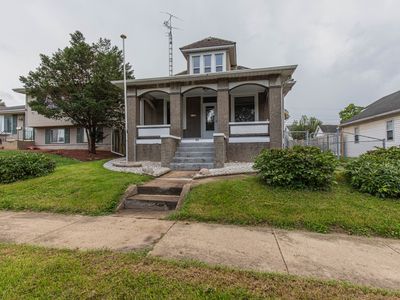 209 W Dakota St
