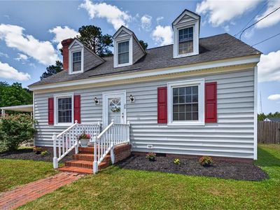 Property at 26 N Court St, Windsor, VA