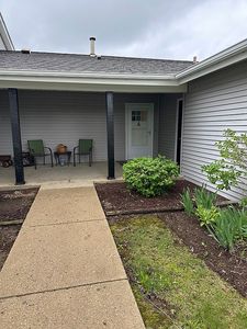 505 N Thornwood Dr APT A